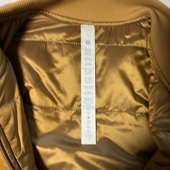 NWOT Lululemon Non-Stop Reversible bomber vest - Picture 3 of 4
